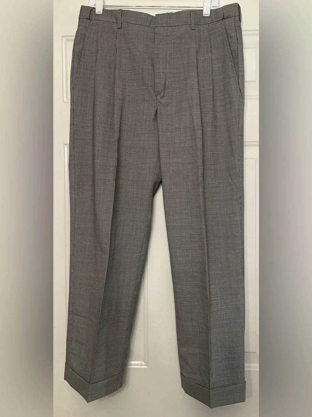 Haggar Black Label Gray Micro Houndstooth 2-Piece Suit 44L Jacket 36x29 Pants